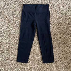 Black Athleta capris leggings